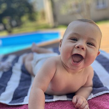 Je m’éclate au bord de la piscine