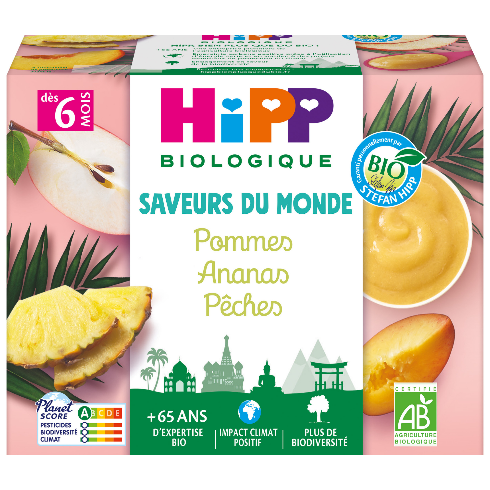 Un emballage de produit pour une marque d'aliments pour bébés appelée "Hipp Biologique", qui est un mélange d'arômes de pomme, d'ananas et de pêche. L'emballage met l'accent sur les attributs biologiques et écologiques, y compris une note Planète et une certification d'AB Agriculture Biologique.
