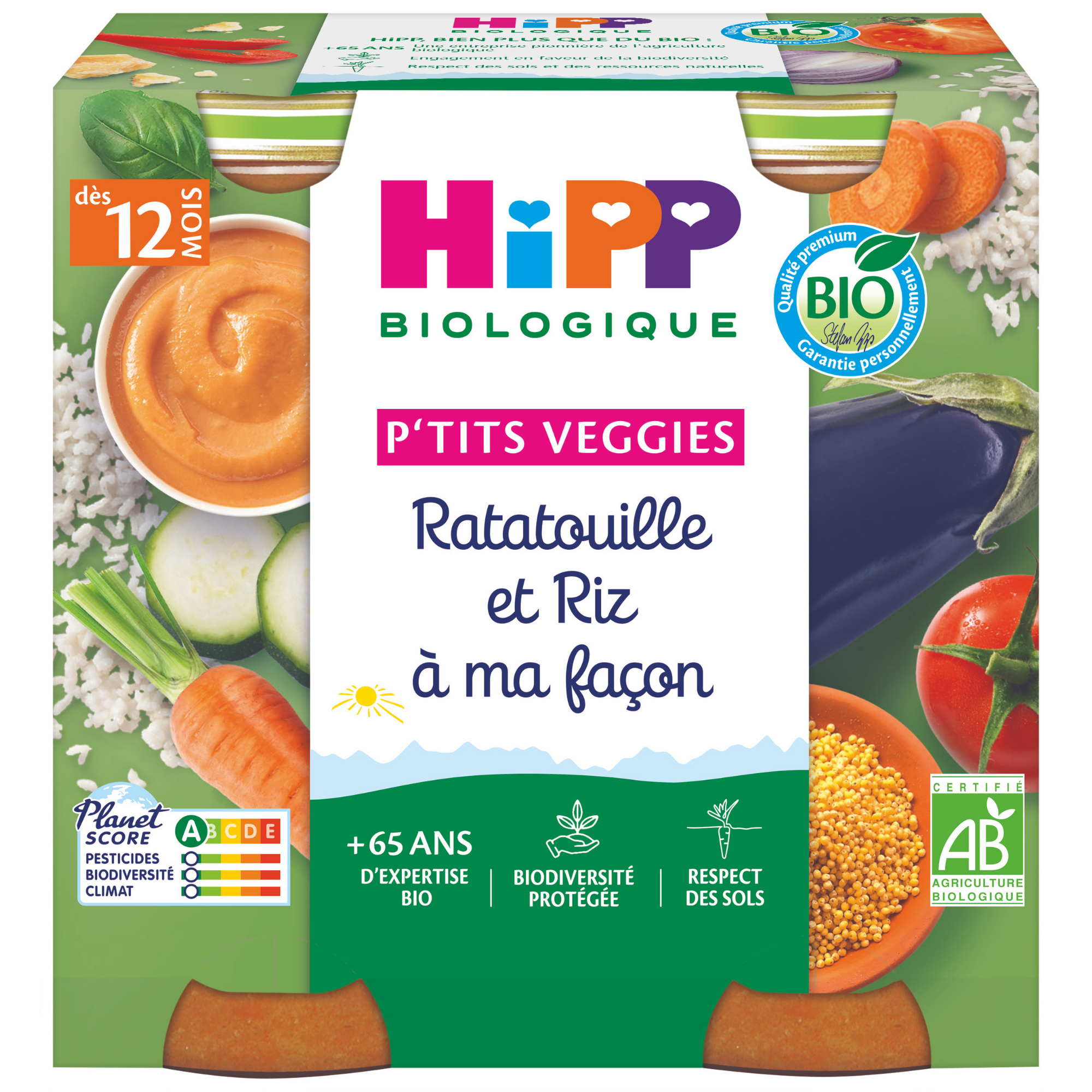 Emballage d'un produit alimentaire destiné aux bébés âgés de 12 mois et plus, mettant l'accent sur les ingrédients biologiques, en particulier un mélange de ratatouille et de riz.